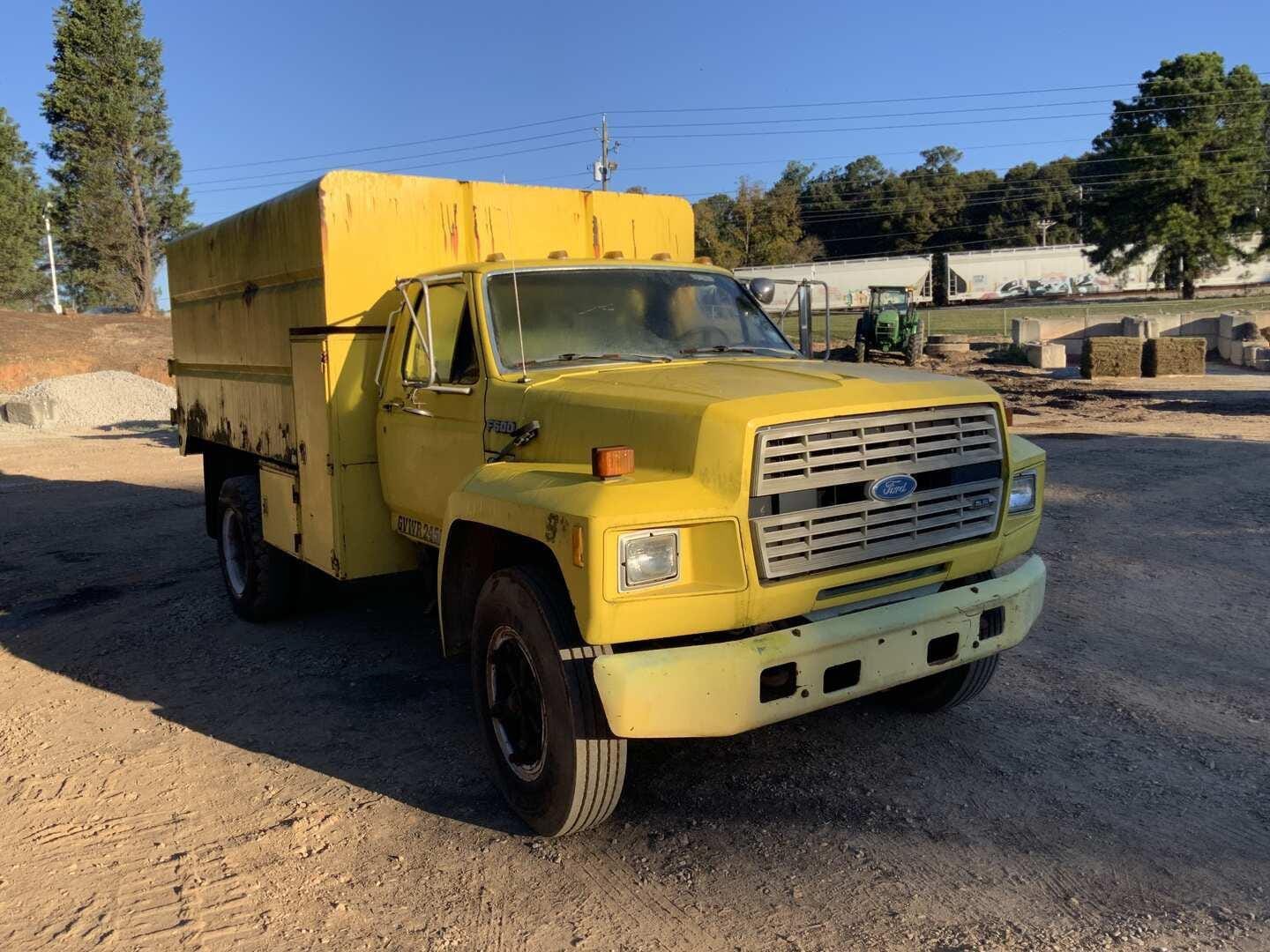 1993 Ford F600 Equipment Image0