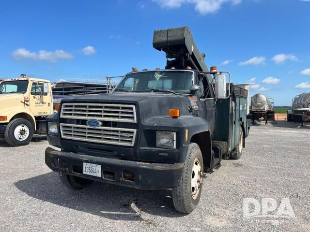 Image of Ford F-600 equipment image 1