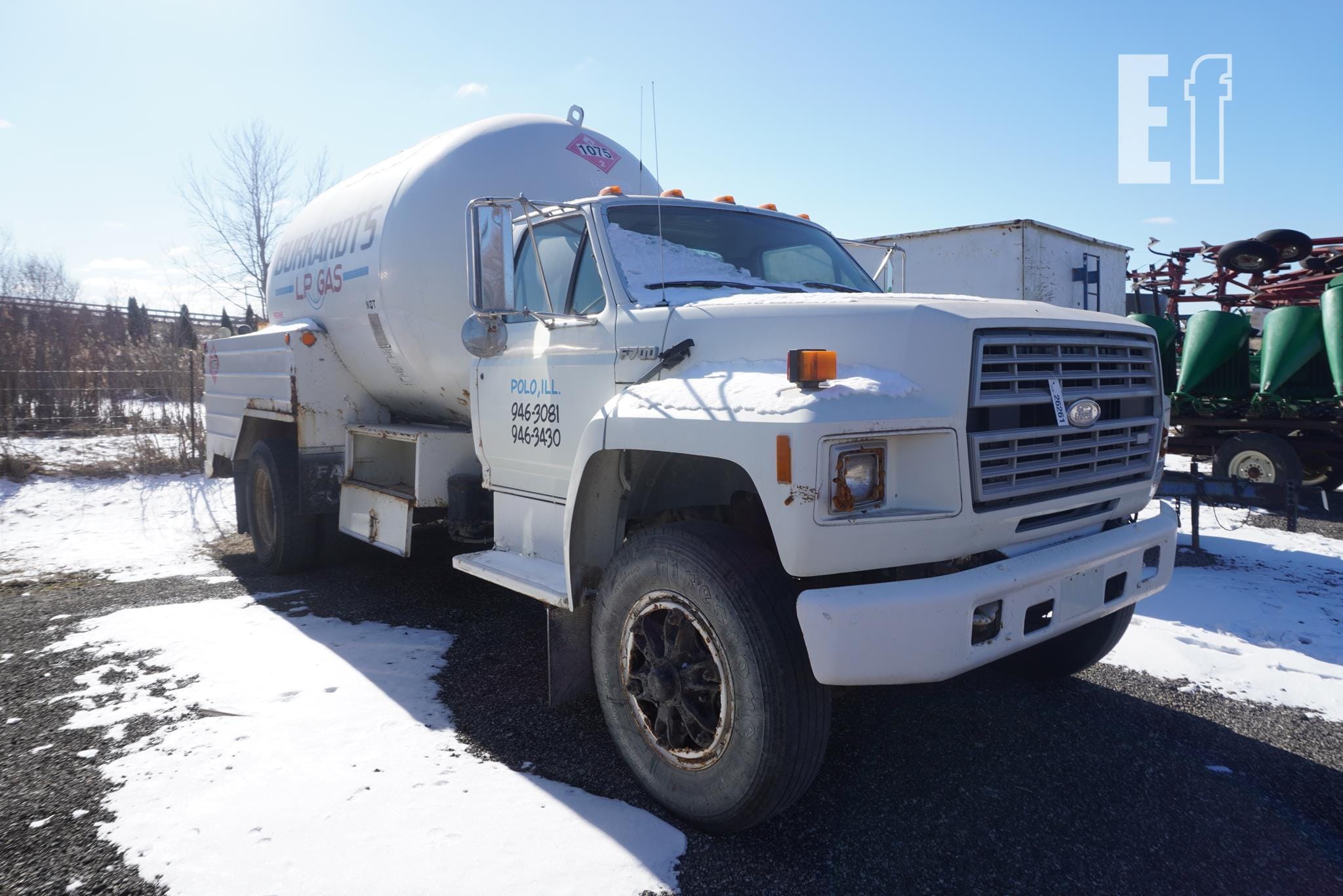 1993 Ford F-700 Equipment Image0