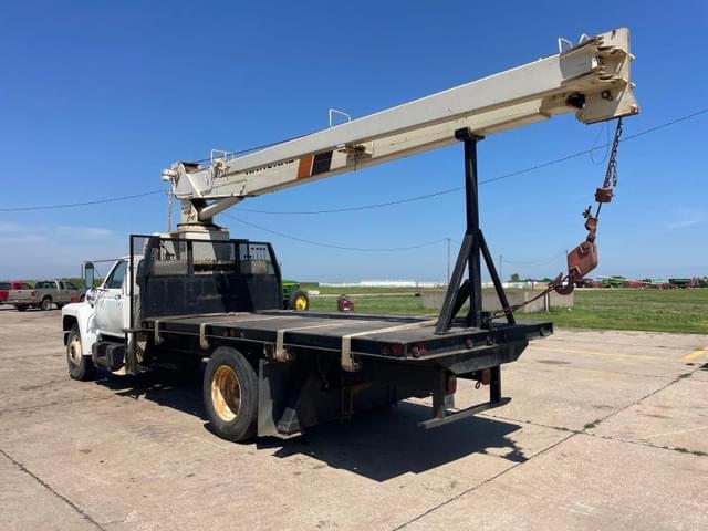 Image of Ford F-700 equipment image 4