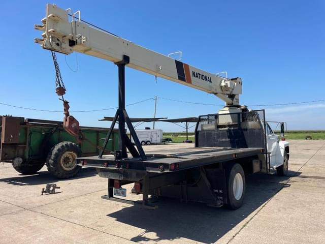 Image of Ford F-700 equipment image 3