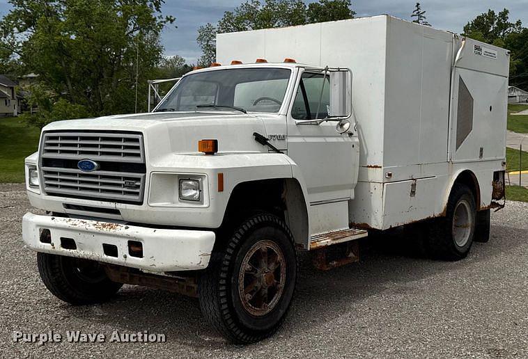 Image of Ford F700 Primary image