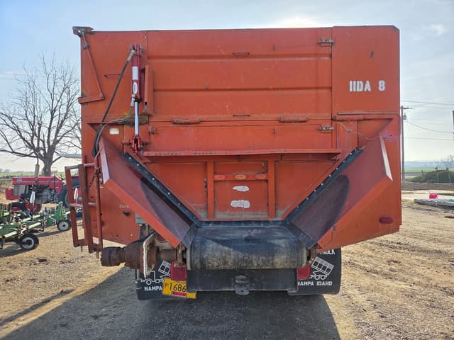 Image of Ford F-8000 equipment image 4