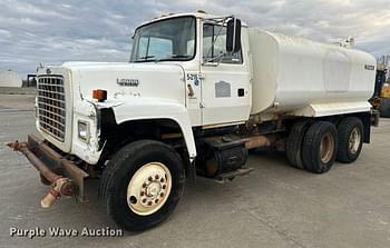 1993 Ford L8000 Equipment Image0