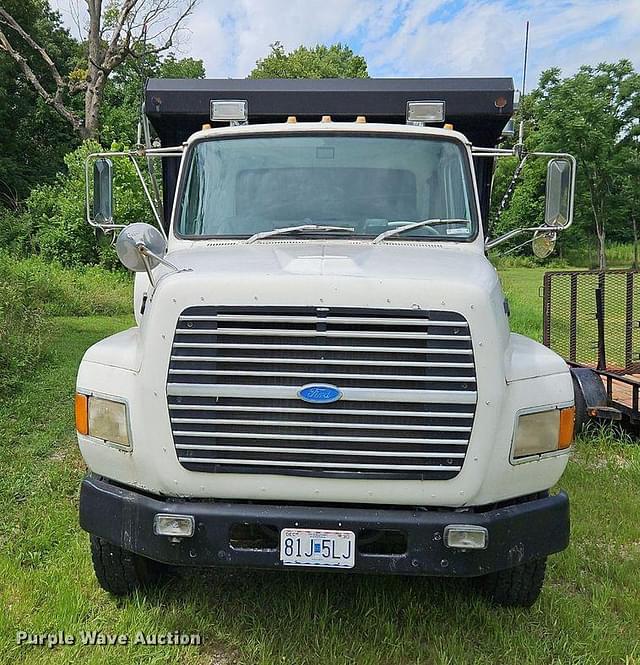 Image of Ford L9000 equipment image 1