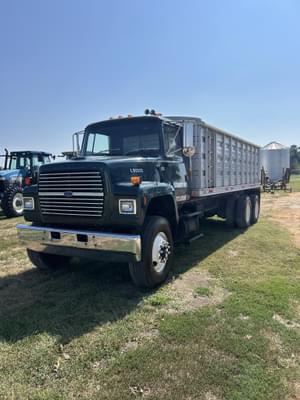 1993 Ford L9000 Image