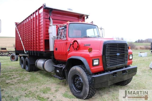 Image of Ford L9000 equipment image 1