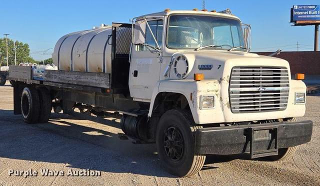 Image of Ford LN8000 equipment image 2
