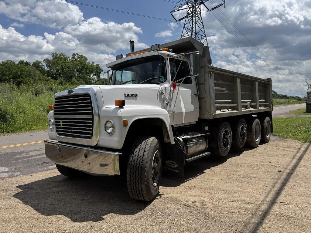 Image of Ford LT9000 Primary image