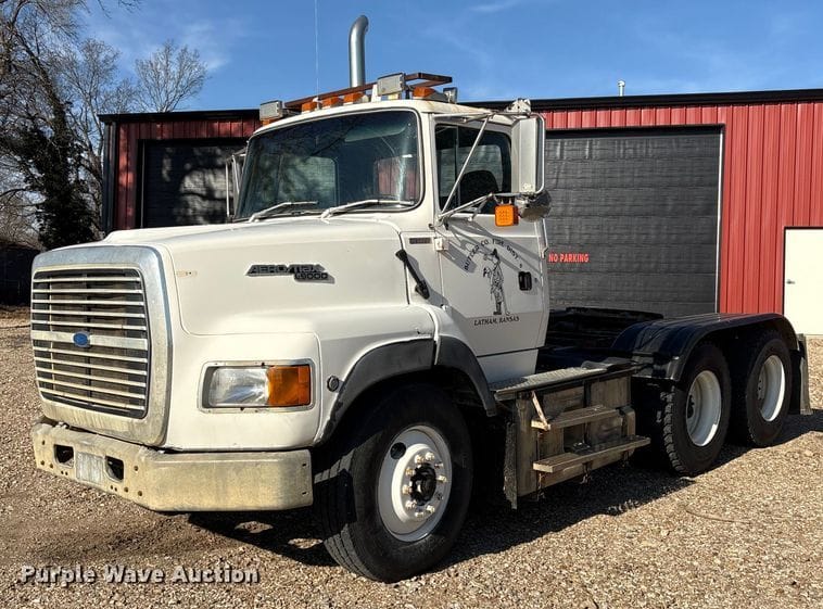 1993 Ford LTA9000 Equipment Image0