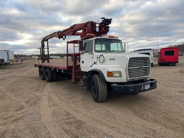 Image of Ford L9000 equipment image 3