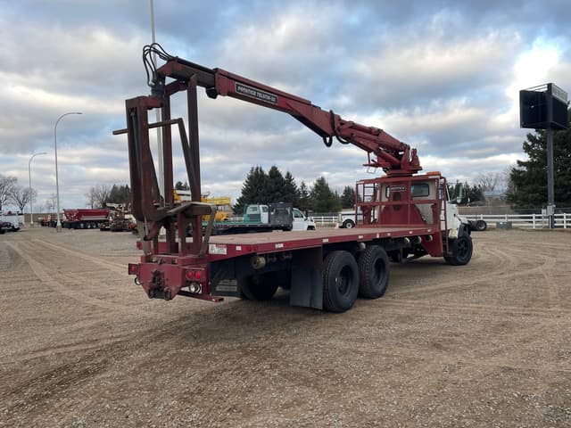 Image of Ford L9000 equipment image 2