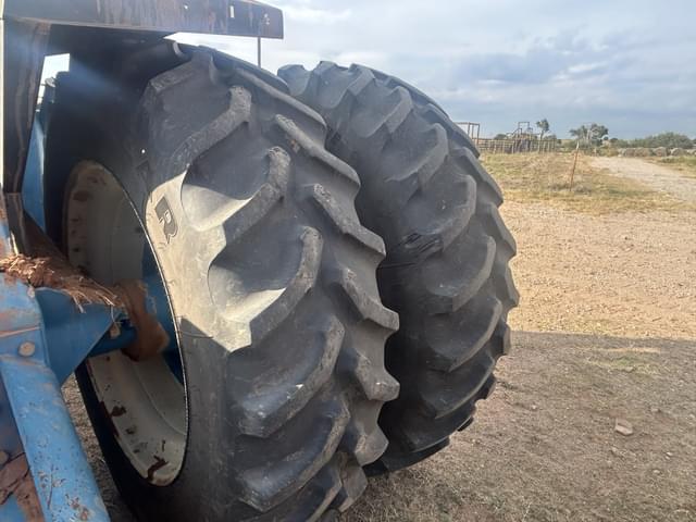 Image of Ford 946 equipment image 4