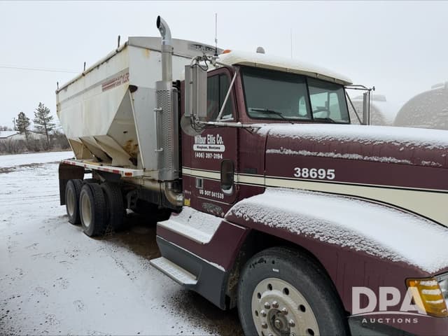 Image of Freightliner DS999 equipment image 1