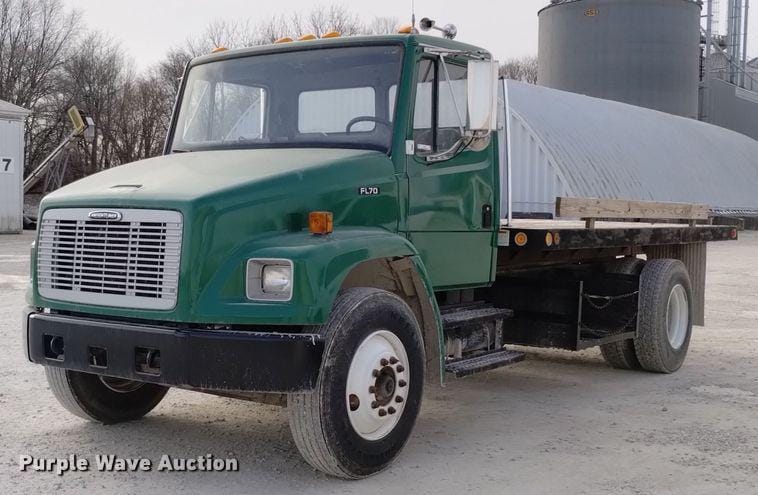 Main image Freightliner FL70