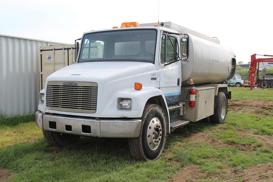 Image of Freightliner FL70 Primary image