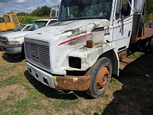Image of Freightliner FL70 equipment image 1