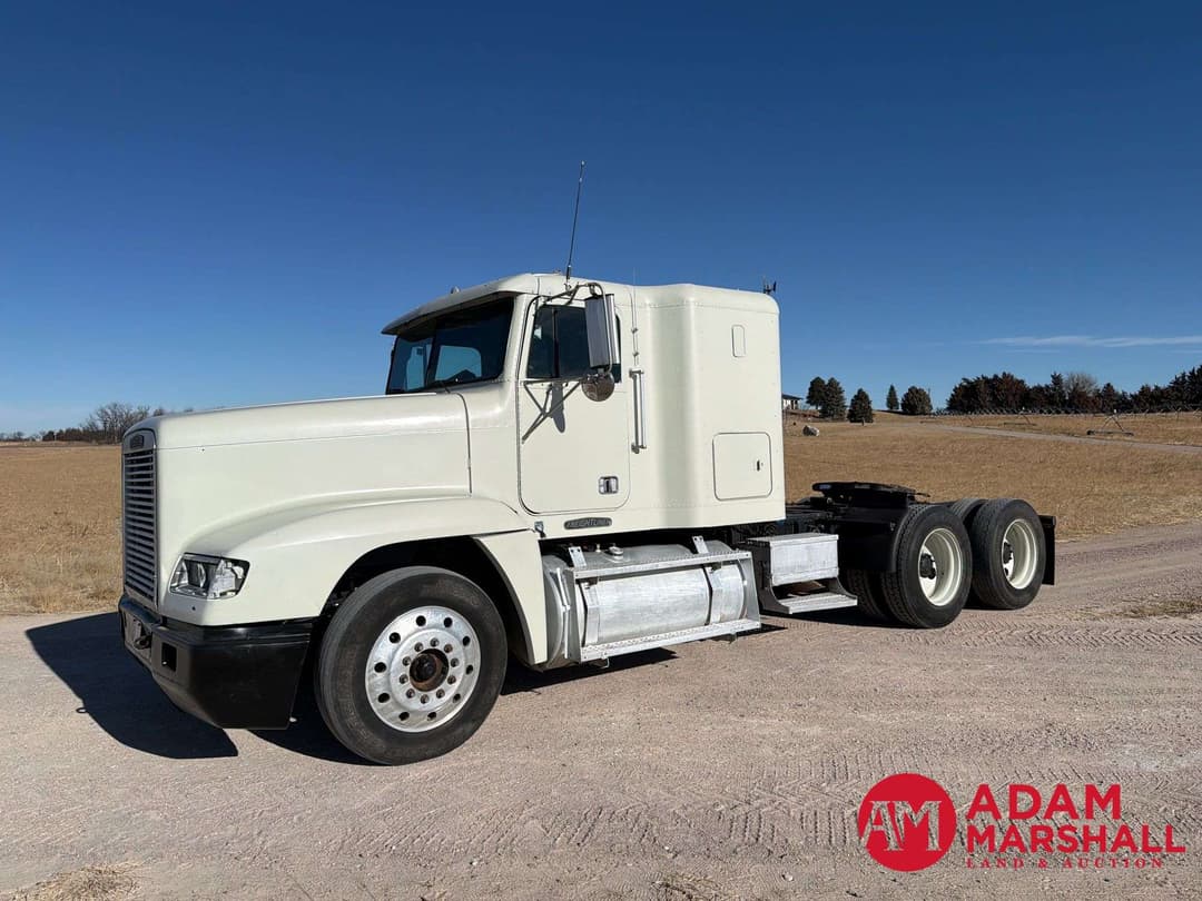 Image of Freightliner FLD120 Primary image