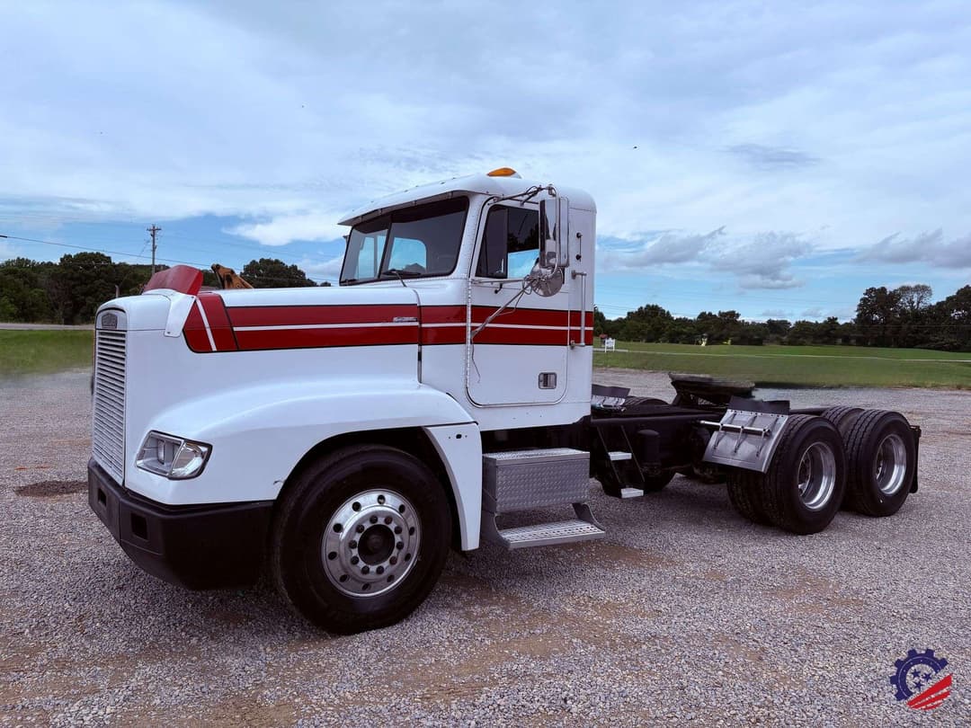 Image of Freightliner FLD120 Primary image