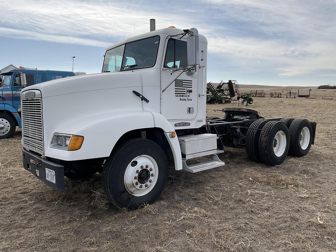 Image of Freightliner FLD112 Primary image