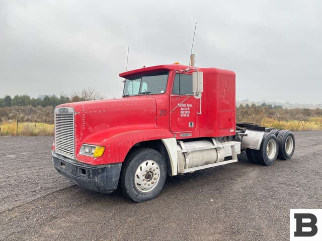 Image of Freightliner FLD120 equipment image 1