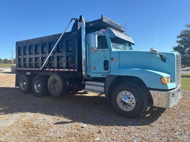 Image of Freightliner FLD120 equipment image 1