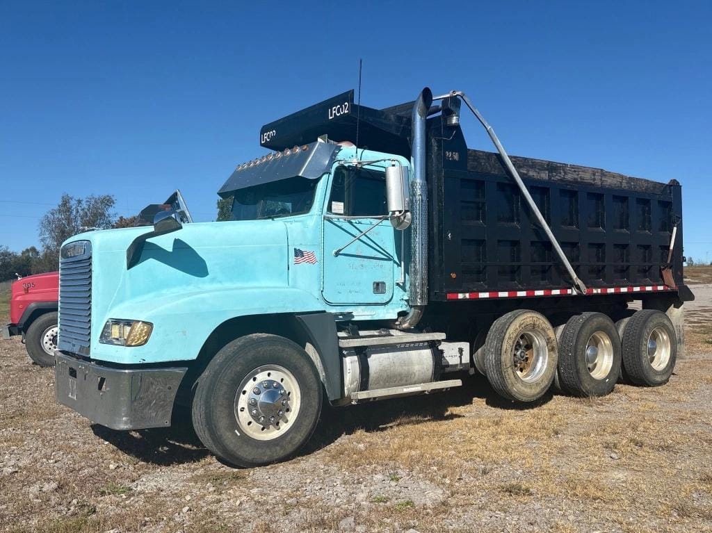 1993 Freightliner FLD120 Equipment Image0