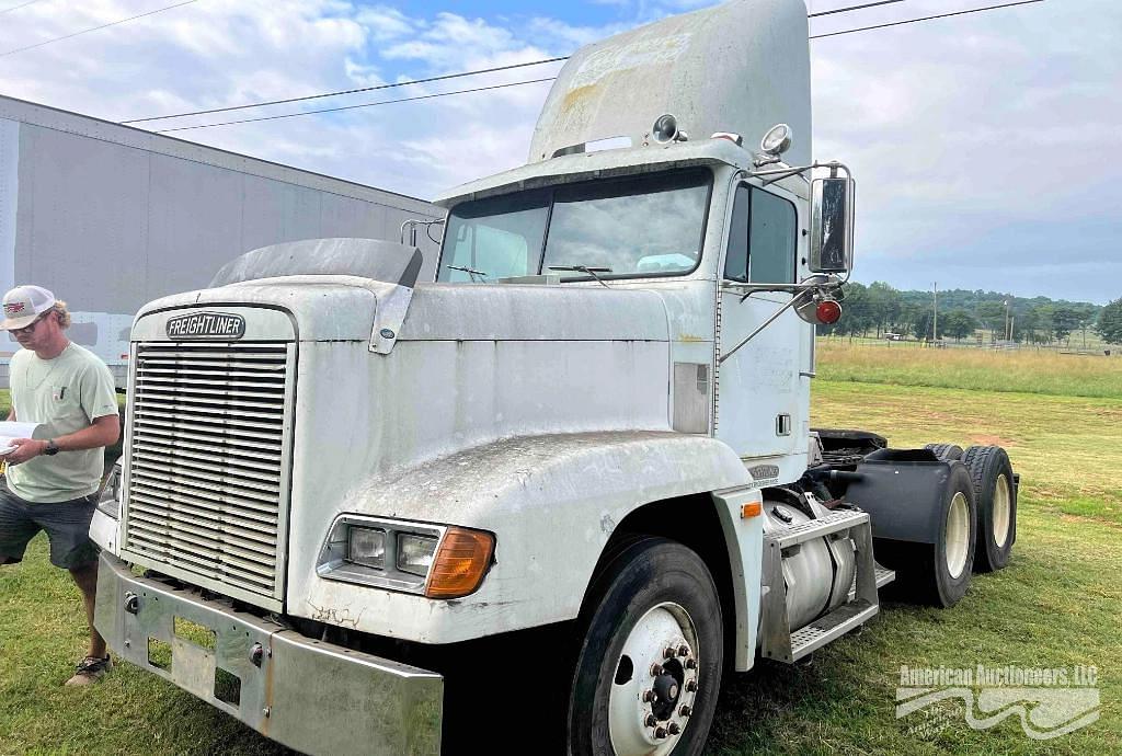 Image of Freightliner FLD120 Primary image