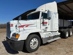 1993 Freightliner FLD120 Image