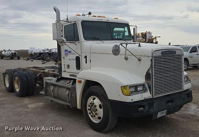 Image of Freightliner USF-1E equipment image 2