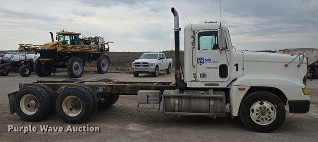 Image of Freightliner USF-1E equipment image 3