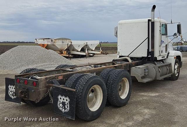 Image of Freightliner USF-1E equipment image 4