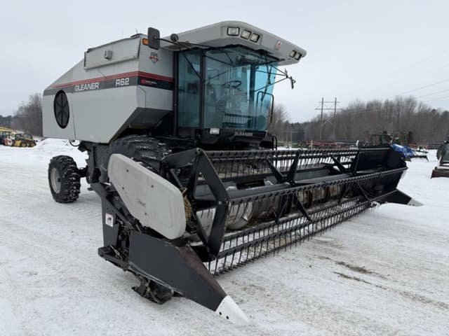 Image of Gleaner R62 equipment image 2