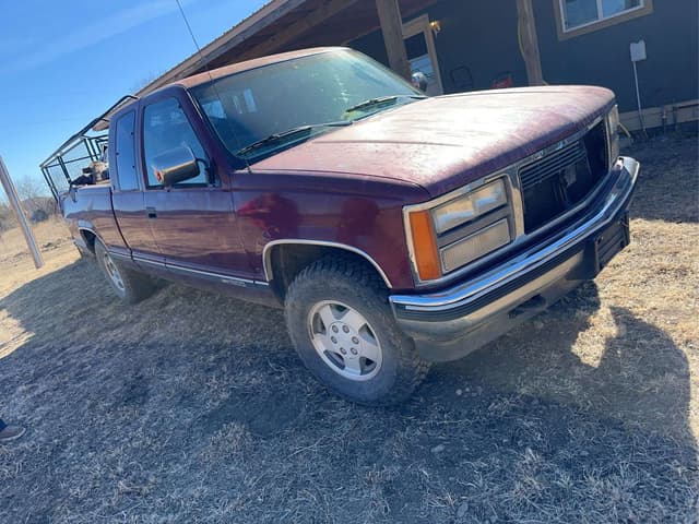 Image of GMC Sierra 1500 equipment image 1