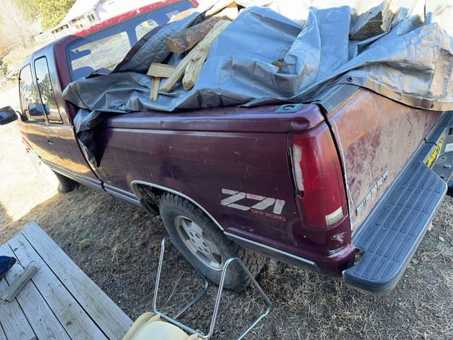 Image of GMC Sierra 1500 equipment image 4