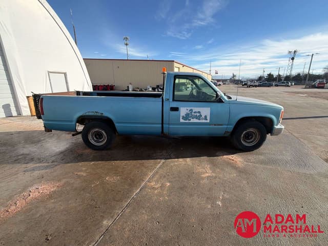 Image of GMC Sierra 1500 equipment image 3