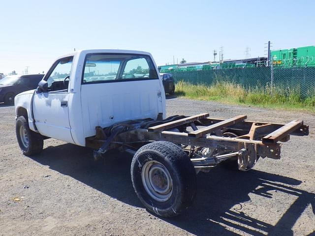 Image of GMC 2500 equipment image 3