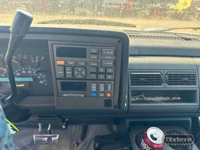 Image of GMC 3500 equipment image 3