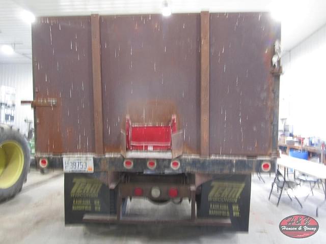 Image of GMC C7000 equipment image 4