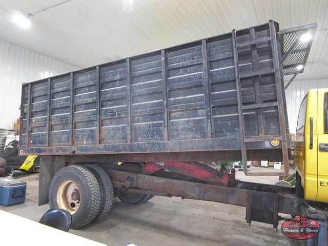 Image of GMC C7000 equipment image 3