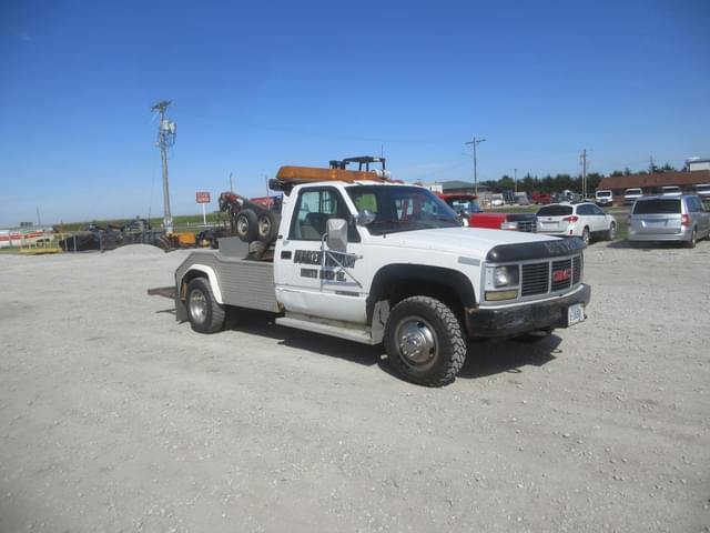 Image of GMC 3500 equipment image 1