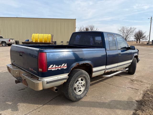 Image of GMC 1500 equipment image 2