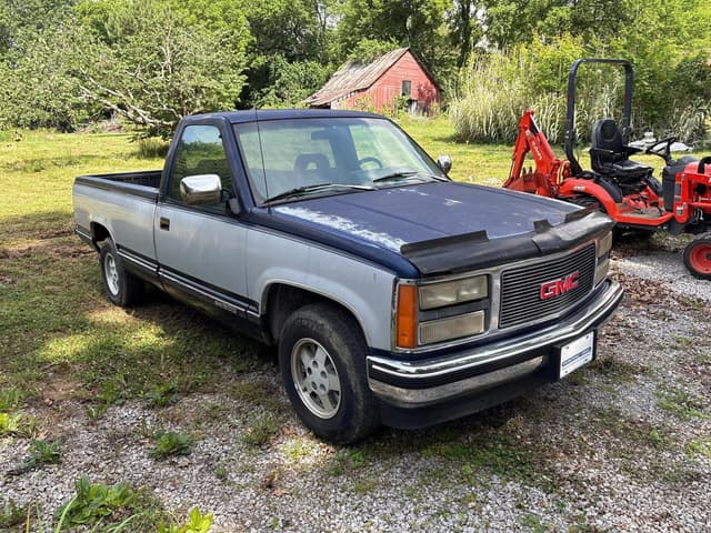 Image of GMC Sierra equipment image 3