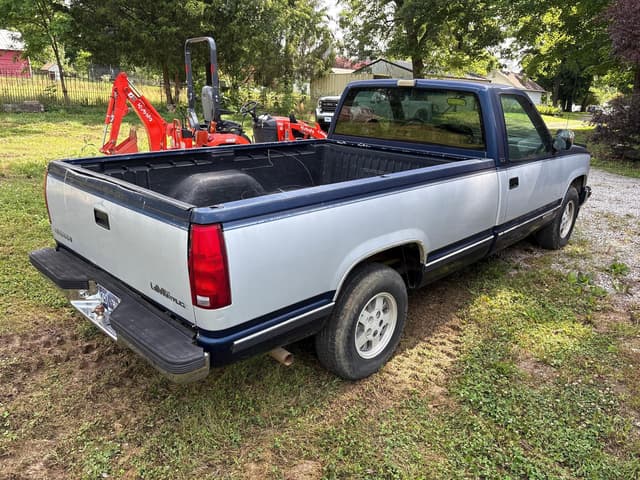 Image of GMC Sierra equipment image 2