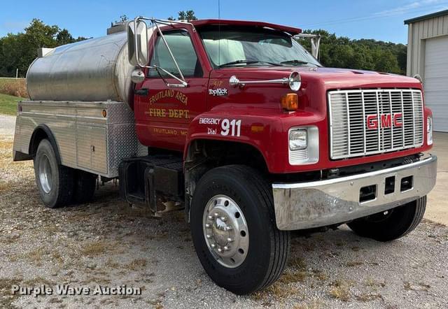 Image of GMC TopKick C6500 equipment image 2