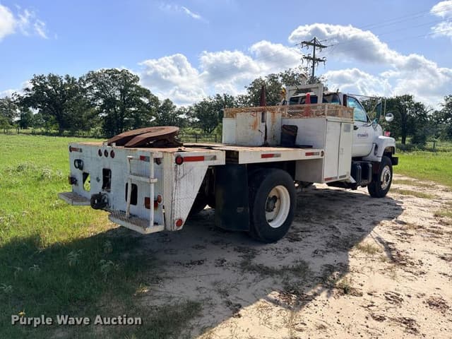 Image of GMC Topkick equipment image 4