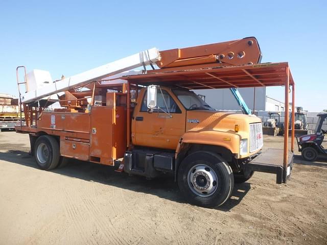 Image of GMC Topkick equipment image 1