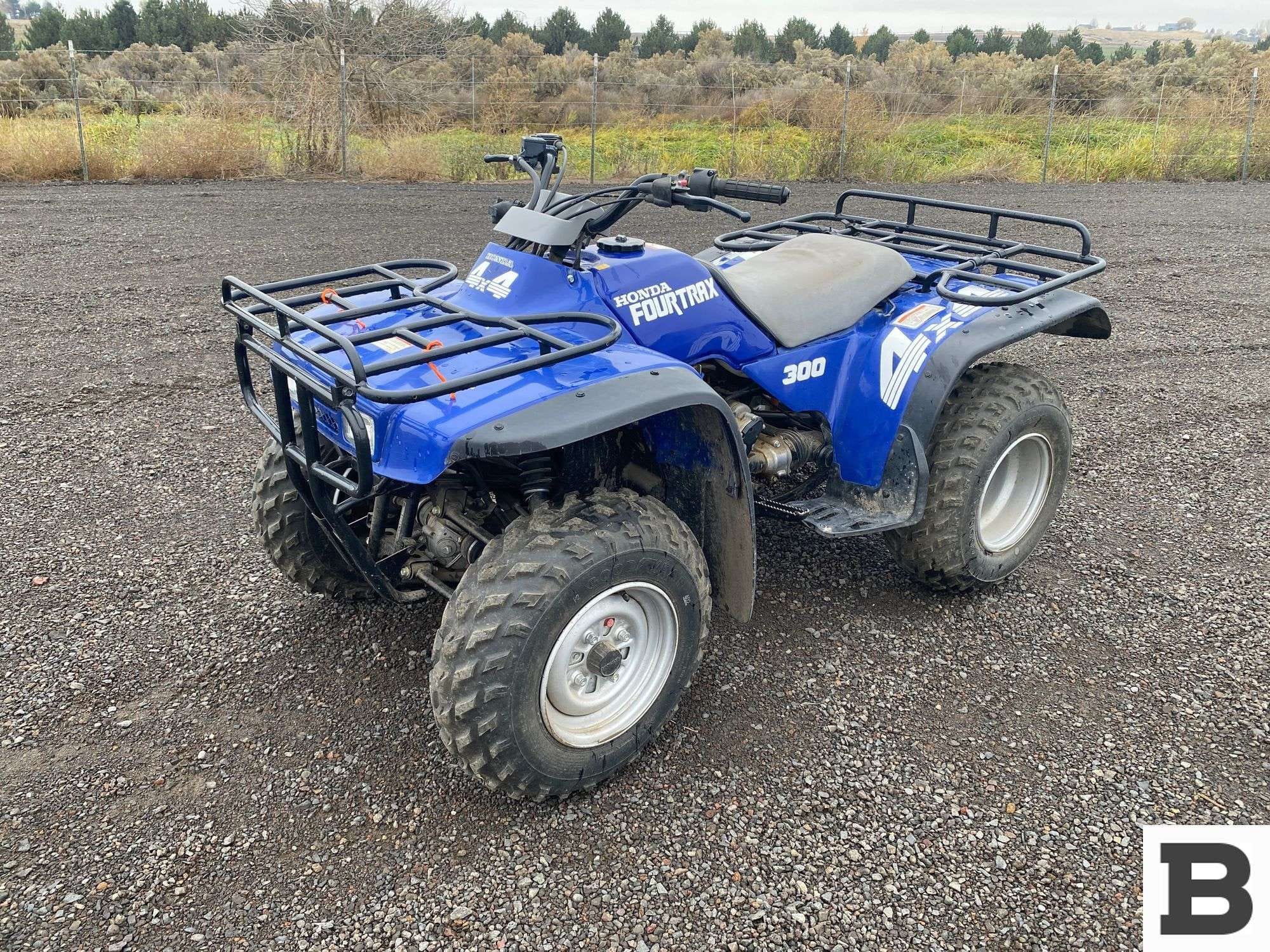 1993 Honda Fourtrax 300 Equipment Image0