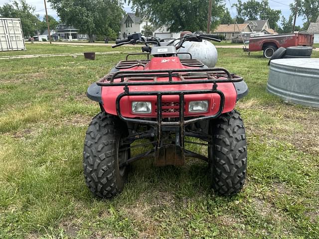 Image of Honda 300 equipment image 2