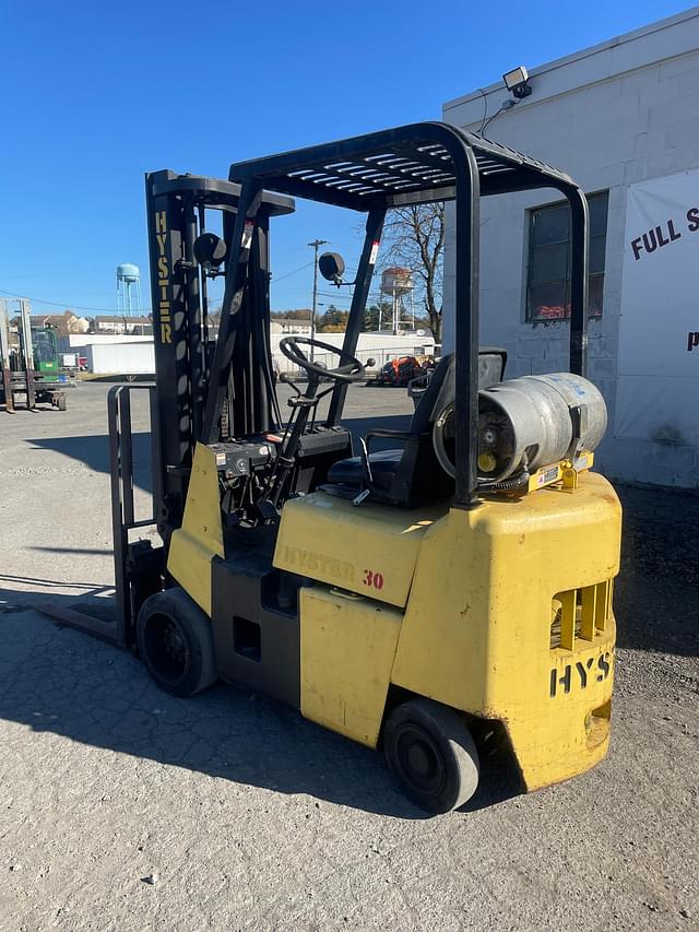 Image of Hyster S30XL equipment image 3